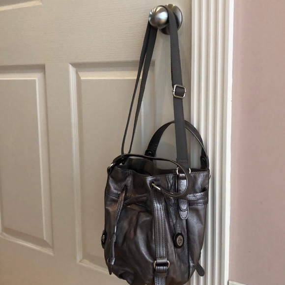 Gorgeous Leather the Sak silver crossbody bucket bag - Picture 8 of 14